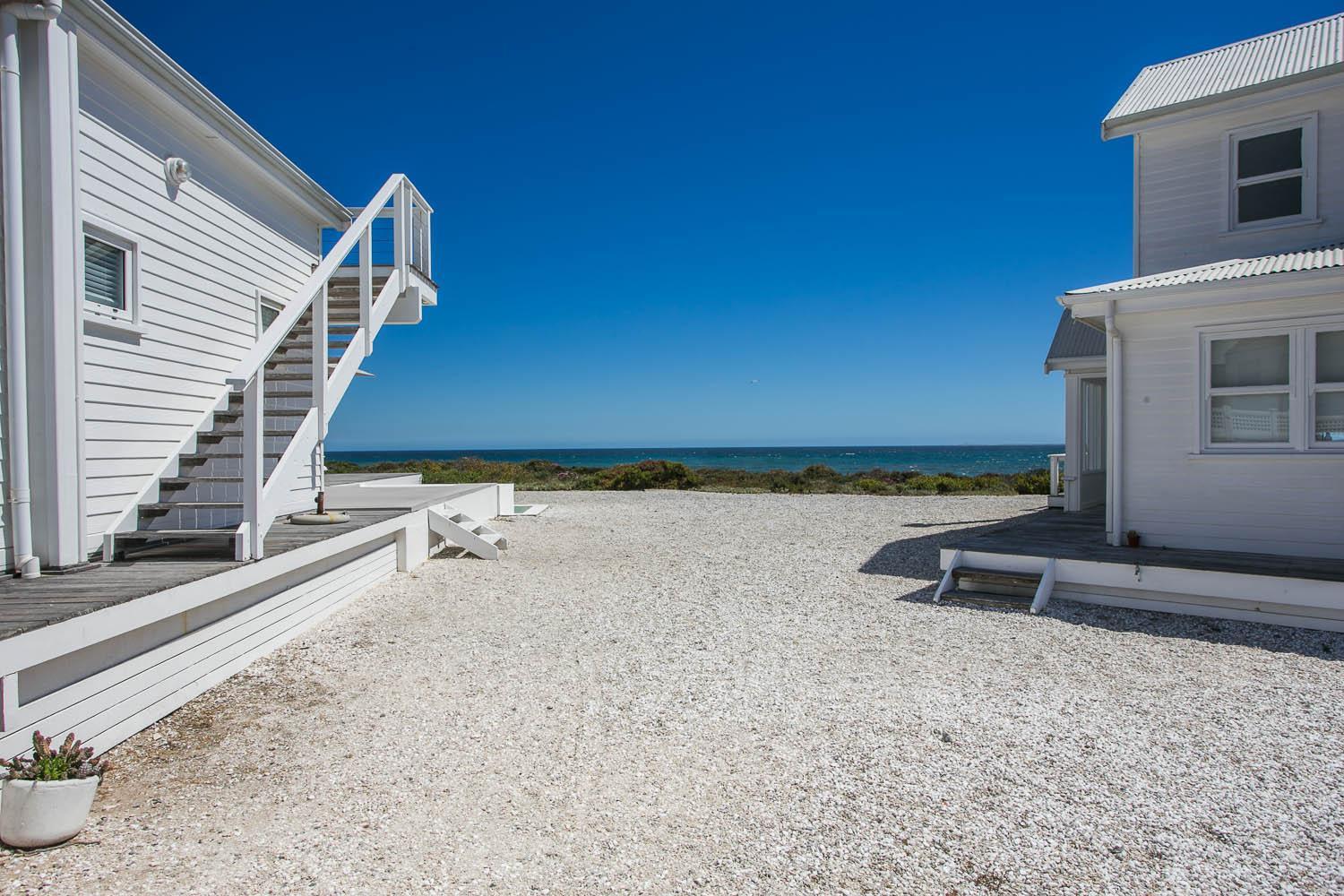 Pearl Bay Beach Home Yzerfontein Exterior photo